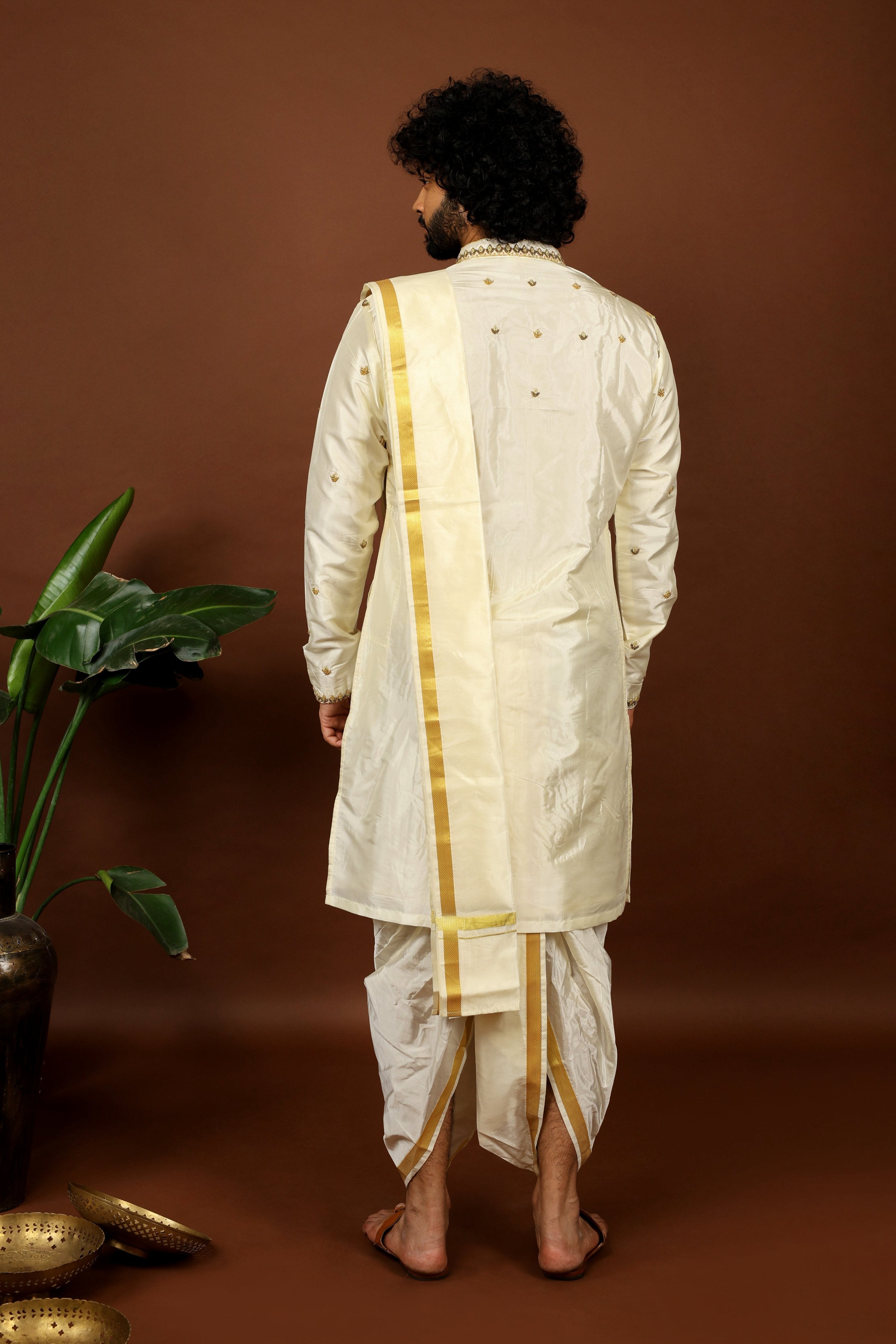Hand Embroidered Pattu Set by Hilo Design | Grocsy