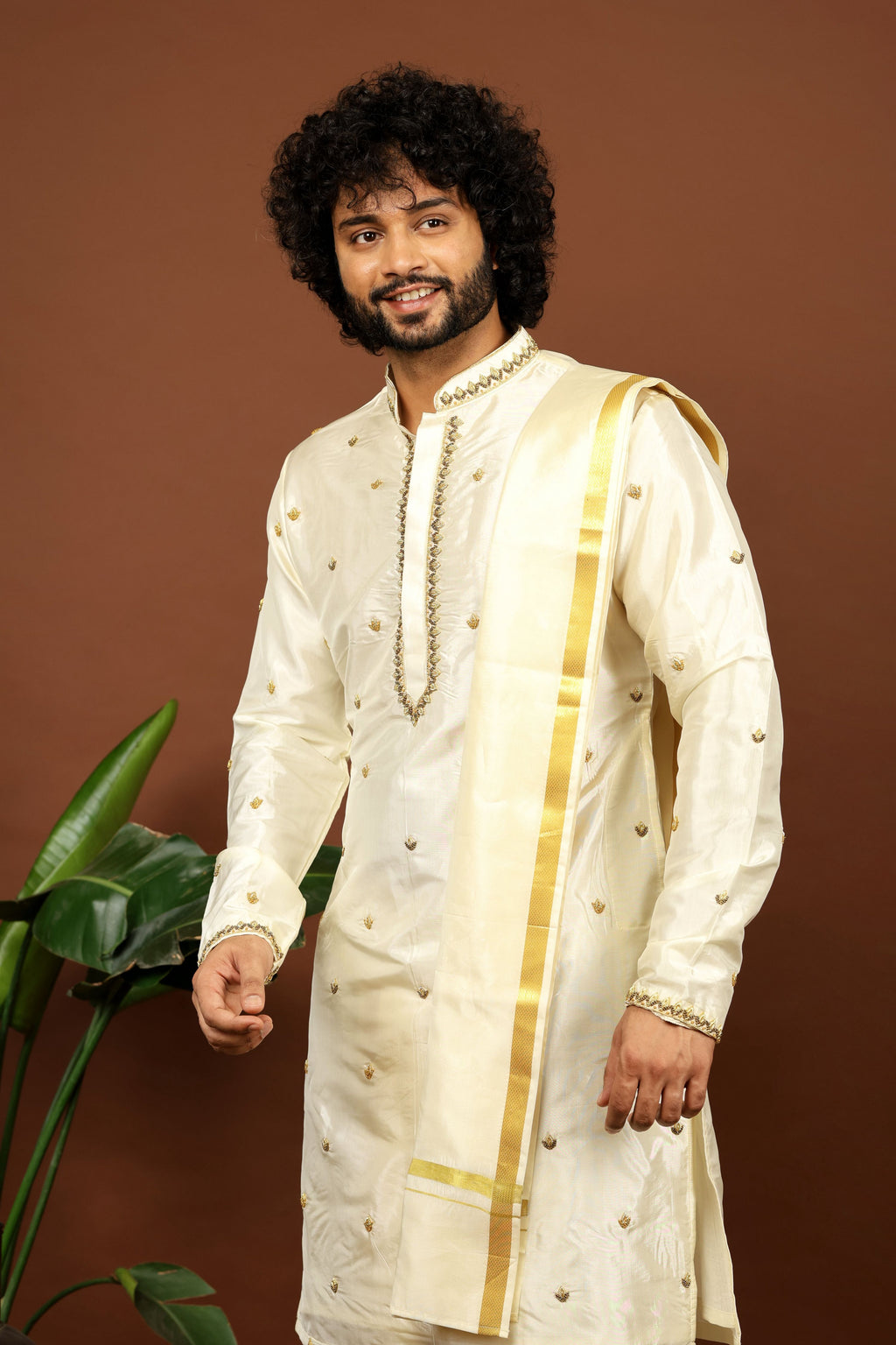 Hand Embroidered Pattu Set by Hilo Design | Grocsy