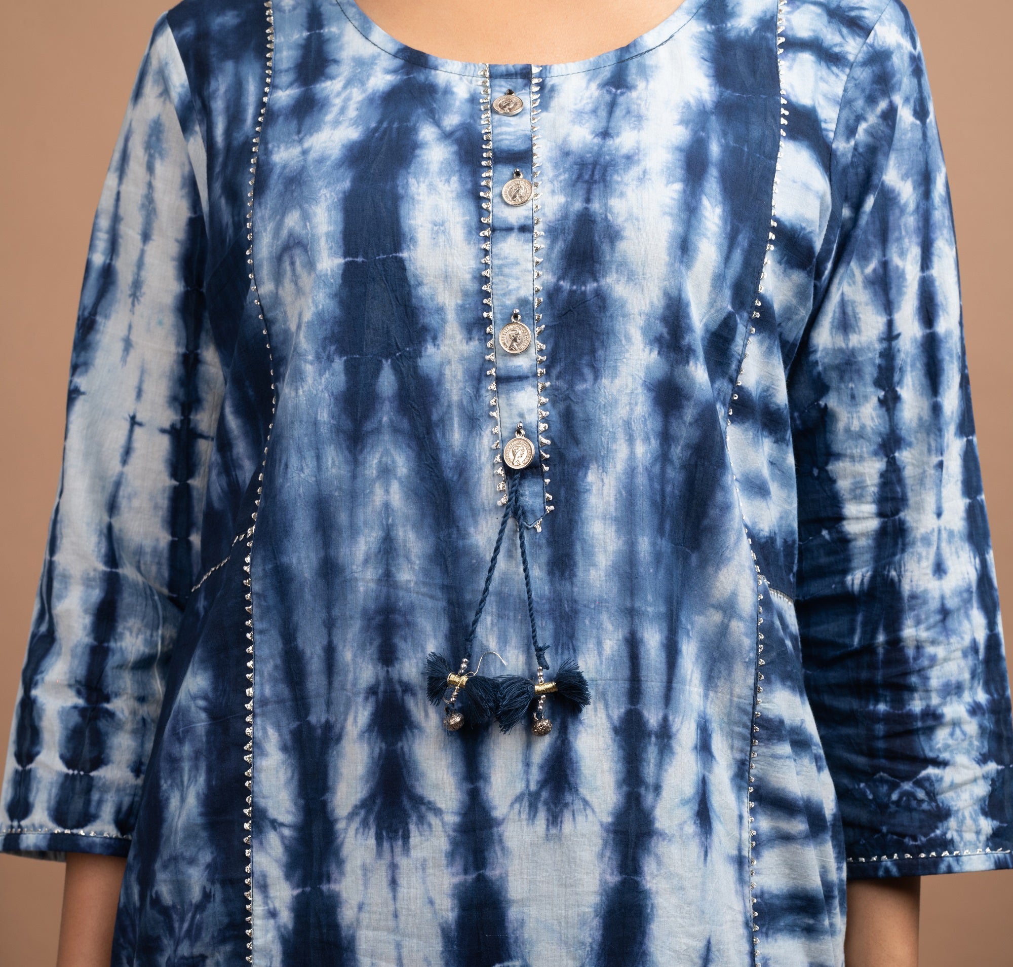 Kaajh Women's Blue Tie Dye Kurta | Grocsy