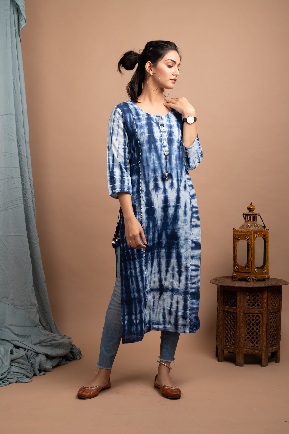 Kaajh Women's Blue Tie Dye Kurta | Grocsy