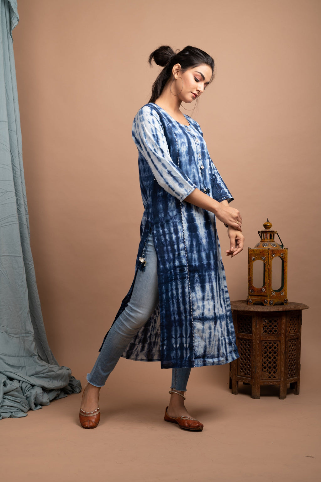 Kaajh Women's Blue Tie Dye Kurta | Grocsy