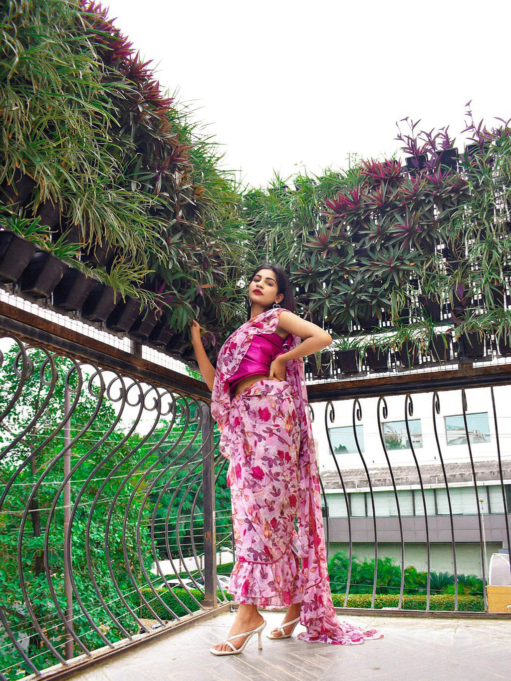 Tikhi Imli Pretty Pink Printed Poly Georgette Saree | Grocsy