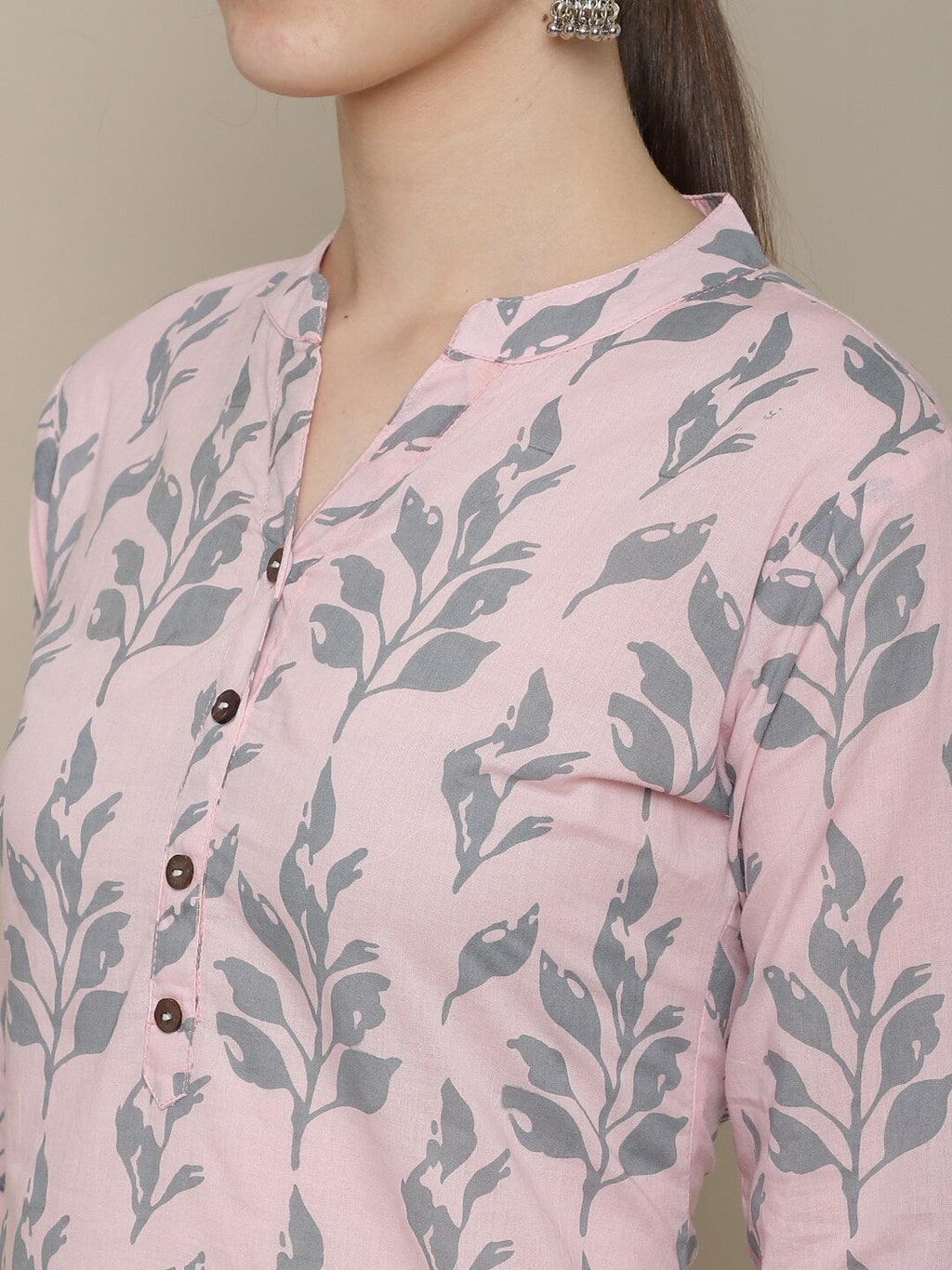 Sangria Women Pink & Grey Floral Printed Kurta | Grocsy
