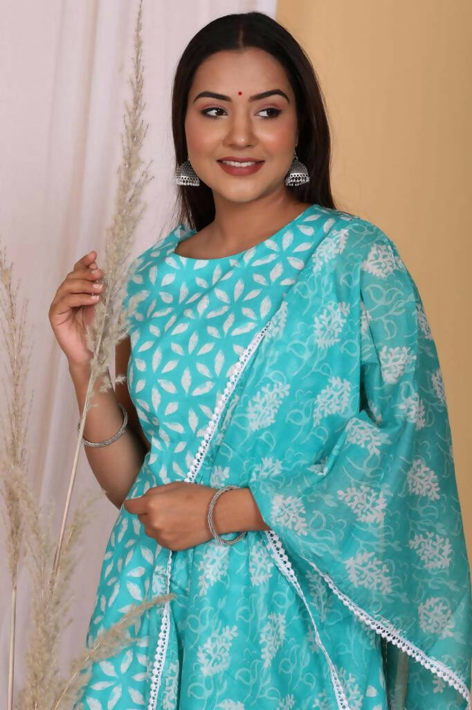 Vamika Women Printed Cotton Sky Blue Party Wear/Casual Wear Kurta Set/Suit | Grocsy