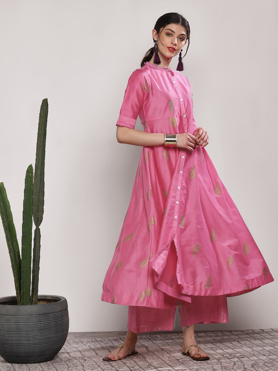 Sangria Women Pink Printed Kurta with Trousers | Grocsy