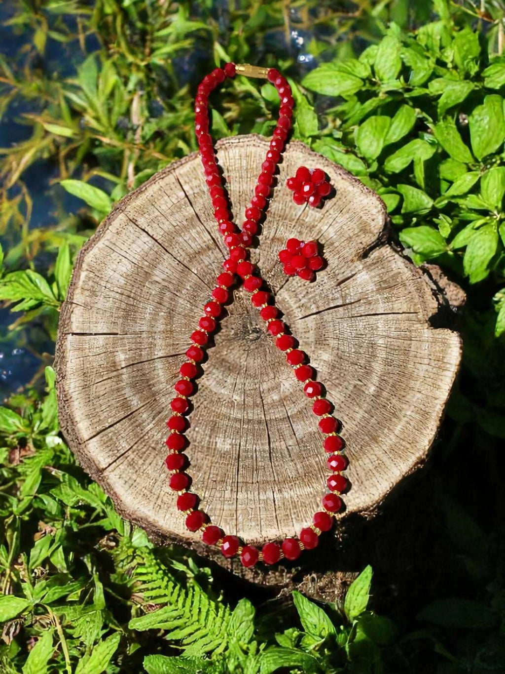 Inhanns Crystal Bloom – Single Line Necklace + Studs - Dark Red | Grocsy
