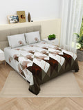 DREAM WEAVERZ Grey & White Geometric Cotton 220 TC Super King Bedsheet & 2 Pillow Covers | Grocsy