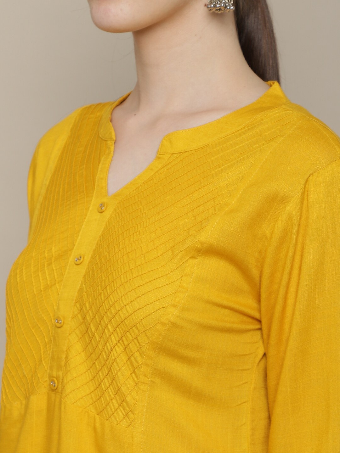 Sangria Women Solid Straight Kurta | Grocsy