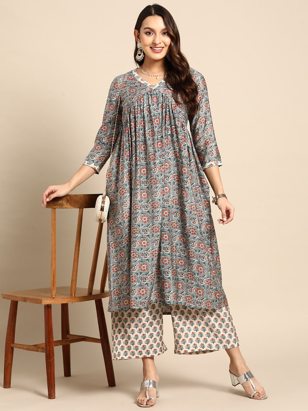 Sangria Women Grey Floral Printed Empire Kurta with Trousers | Grocsy