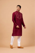 Leaf Motif Kurta by Hilo Design | Grocsy