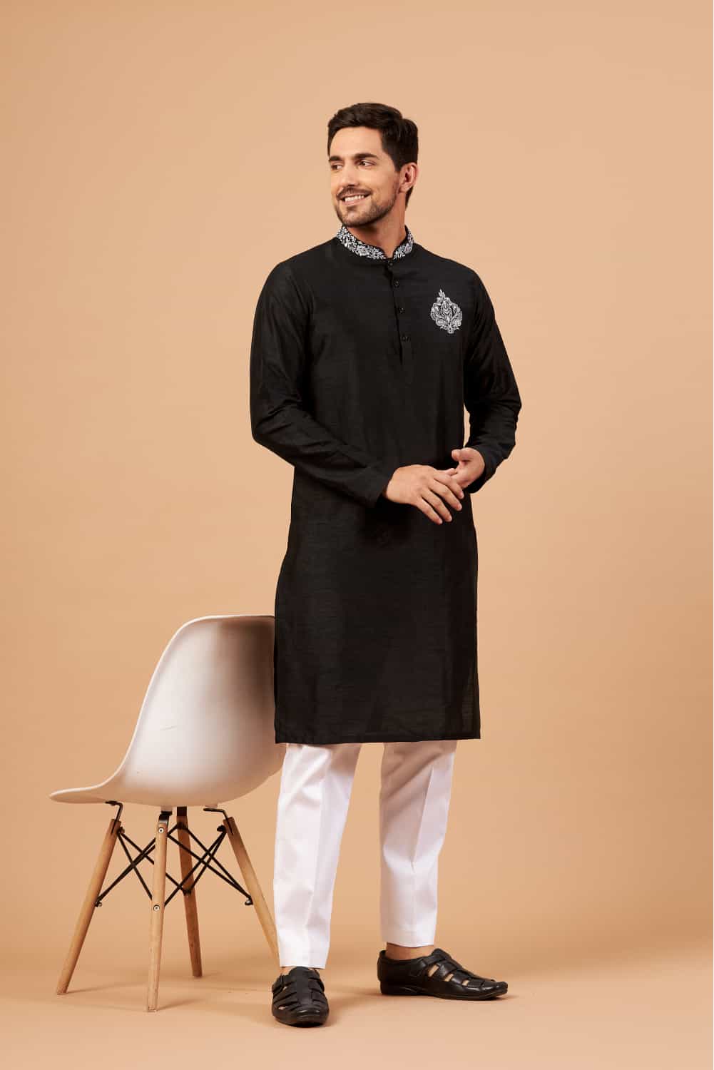 Amyr Traditional Embroidered Kurta by Hilo Design | Grocsy