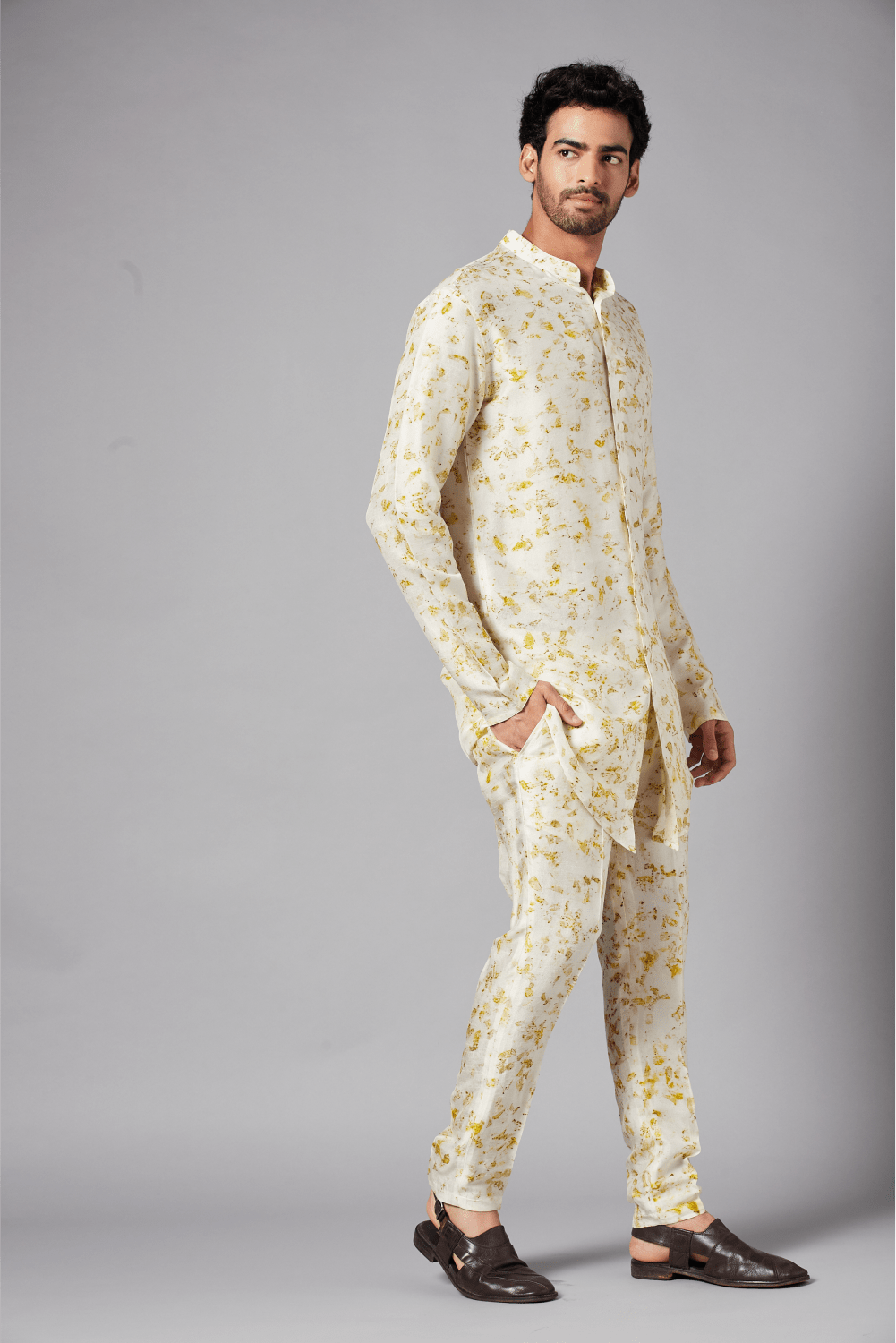Mighty Natural Dye Designer Men's Kurta Set by Hilo Design | Grocsy