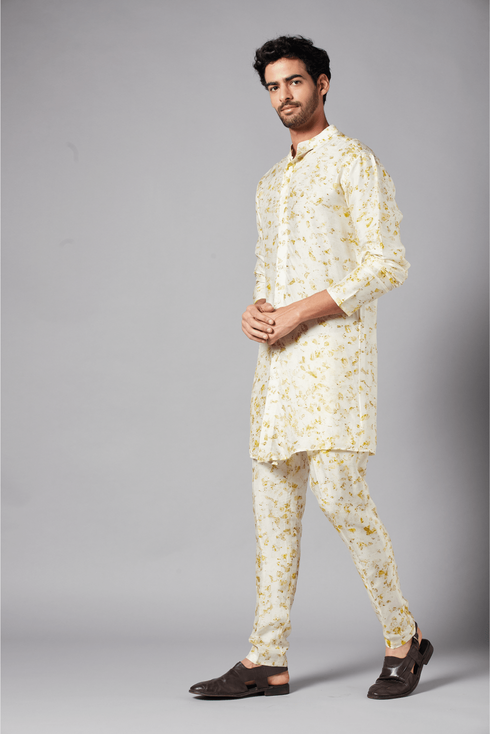 Mighty Natural Dye Designer Men's Kurta Set by Hilo Design | Grocsy