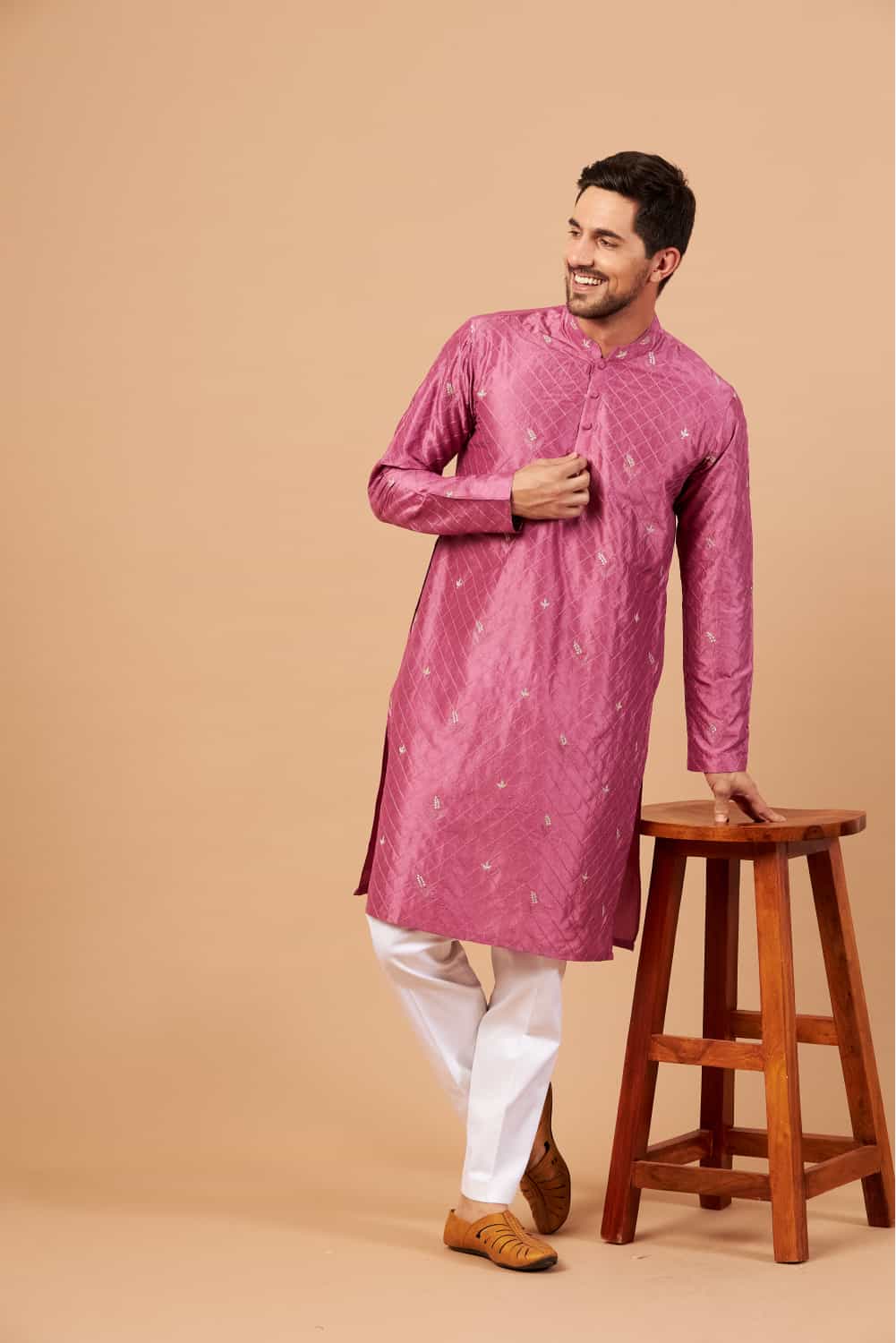 Pumetric Leaf Embroidered Purple Kurta by Hilo Design | Grocsy