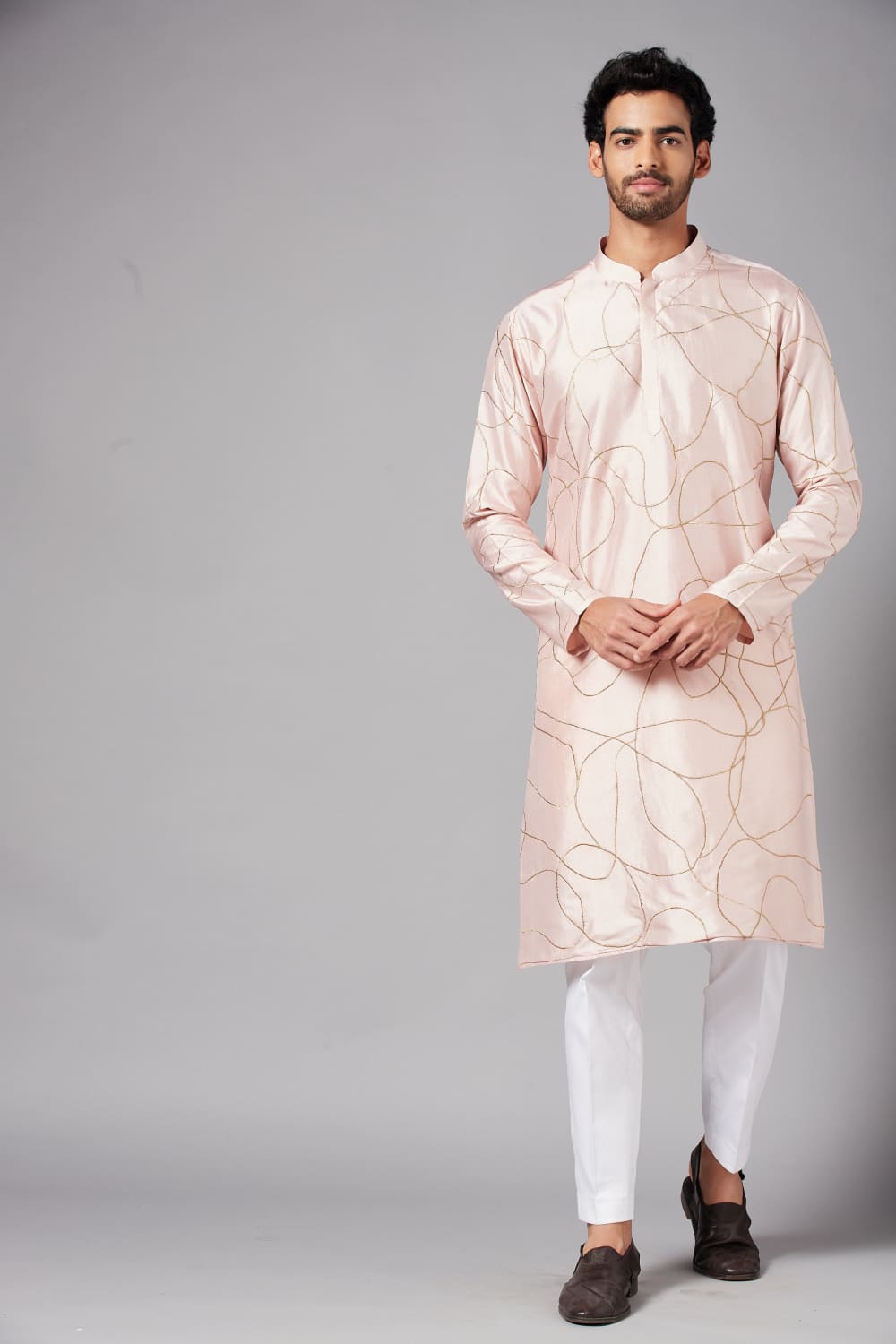 Ilaria Gold Zari Abstract Embroidered Peach Kurta by Hilo Design | Grocsy