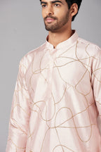 Ilaria Gold Zari Abstract Embroidered Peach Kurta by Hilo Design | Grocsy