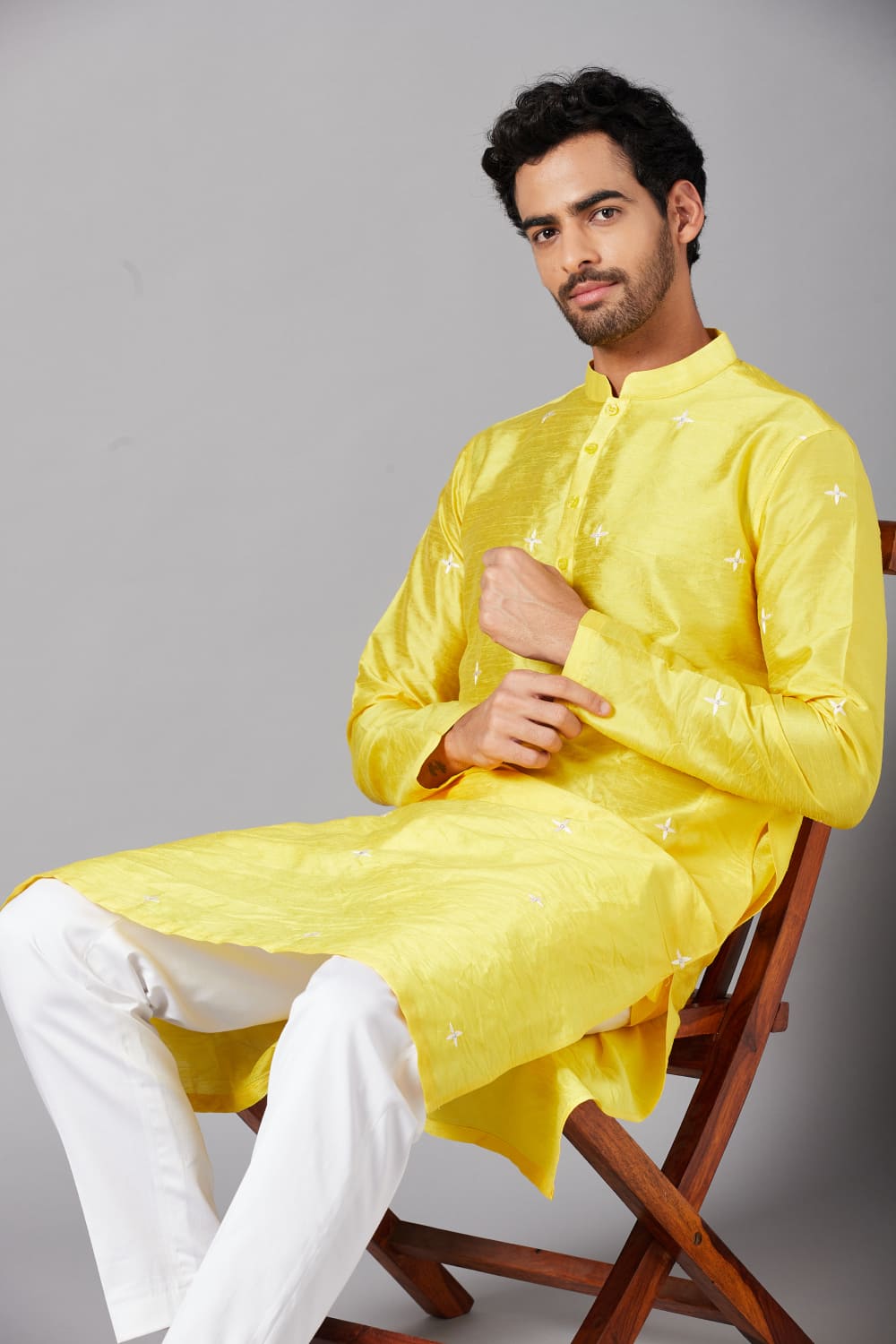 Saanjh Yellow Embroidered Kurta by Hilo Design | Grocsy