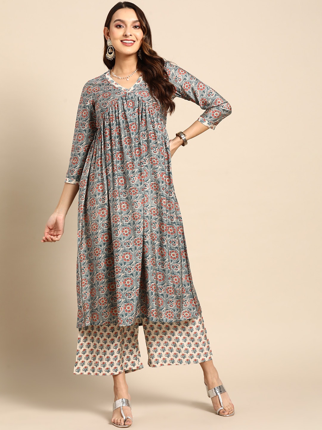 Sangria Women Grey Floral Printed Empire Kurta with Trousers | Grocsy