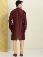 House of Pataudi Men Embroidered Jashn Kurta | Grocsy