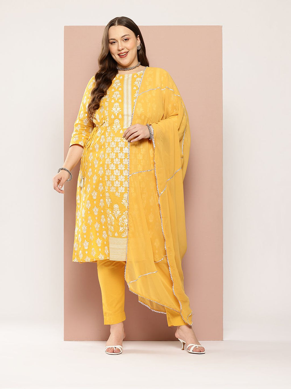 Sztori Plus-Size Gotta Patti Ethnic Motif Print Pure Cotton Kurta with Trousers & Dupatta | Grocsy