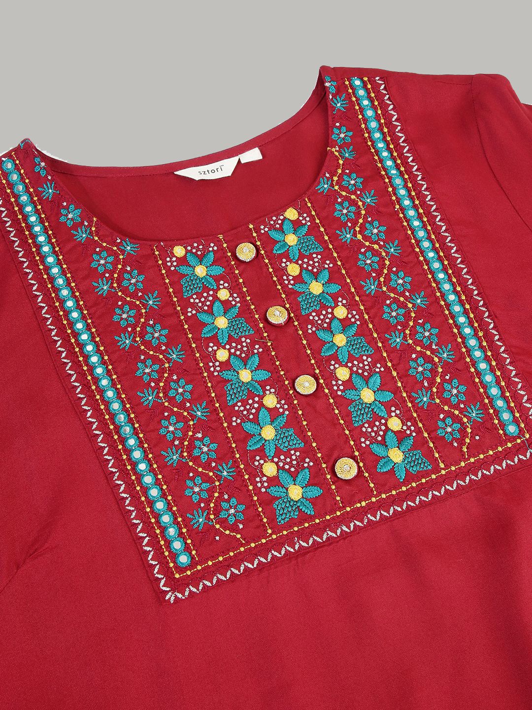 Sztori Plus Size Floral Yoke Design Straight Kurta | Grocsy