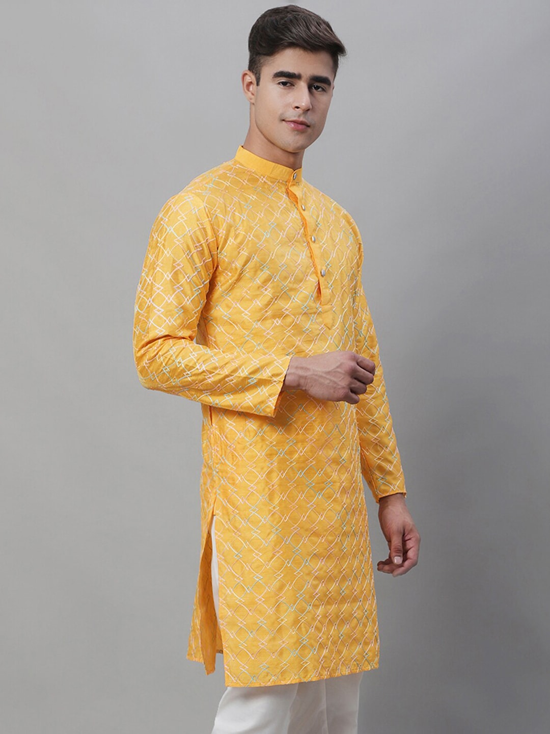 Sojanya Geometric Embroidered Thread Work Cotton Silk Kurta | Grocsy