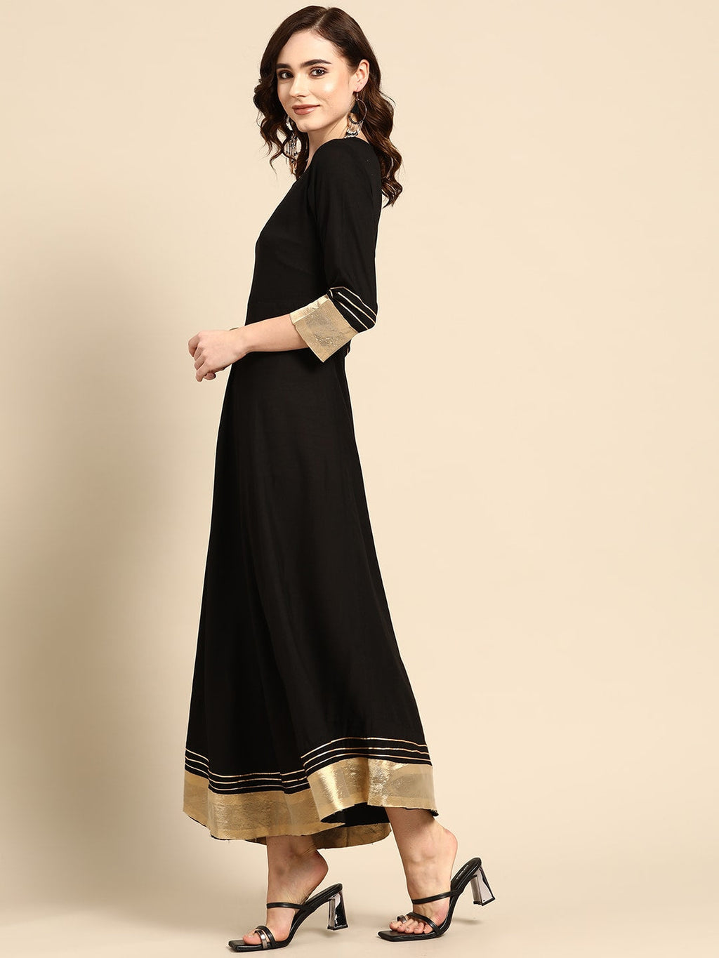 Sangria Women Black & Gold-Toned Gotta Patti Kurta | Grocsy
