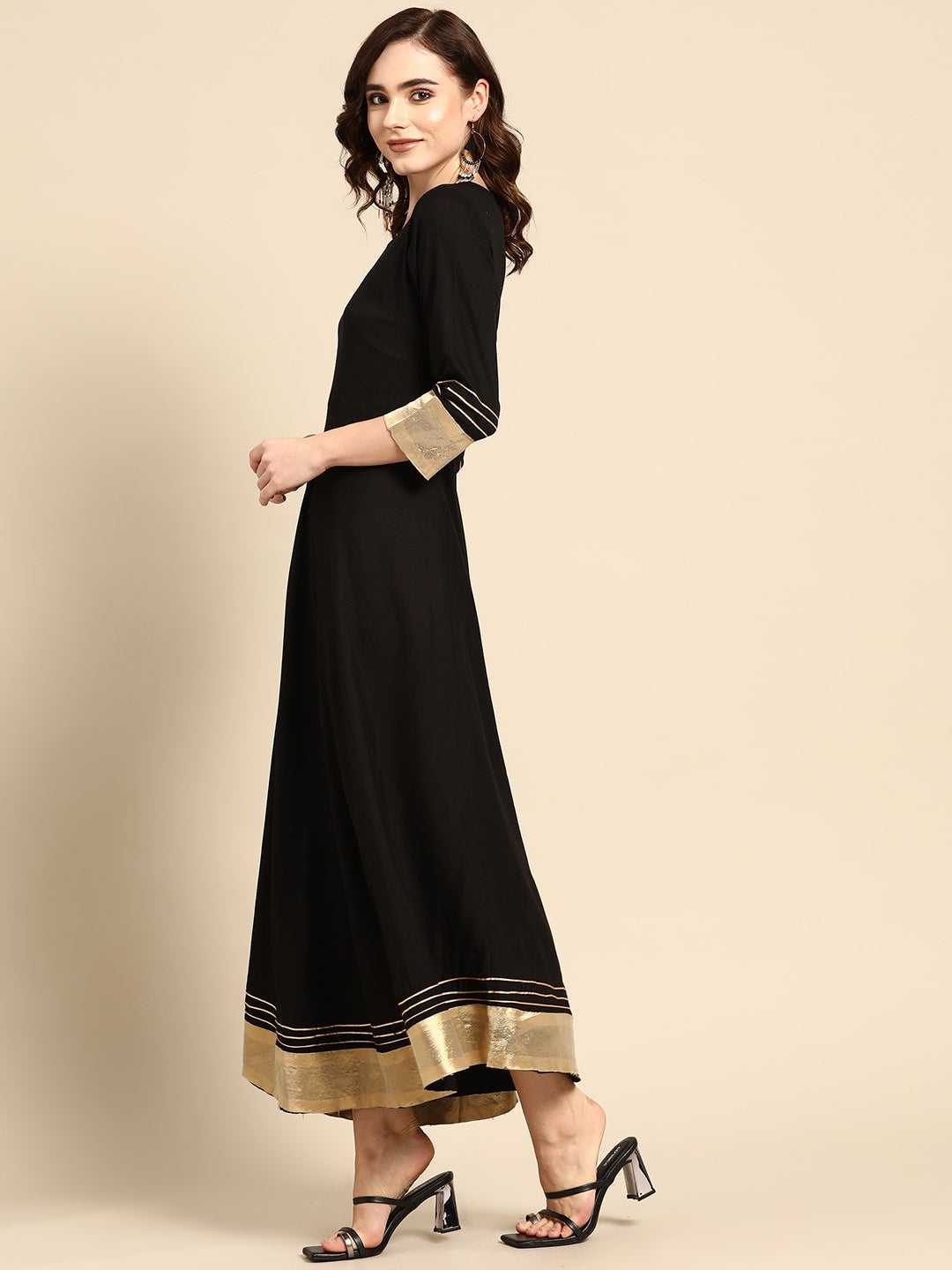 Sangria Women Black & Gold-Toned Gotta Patti Kurta | Grocsy