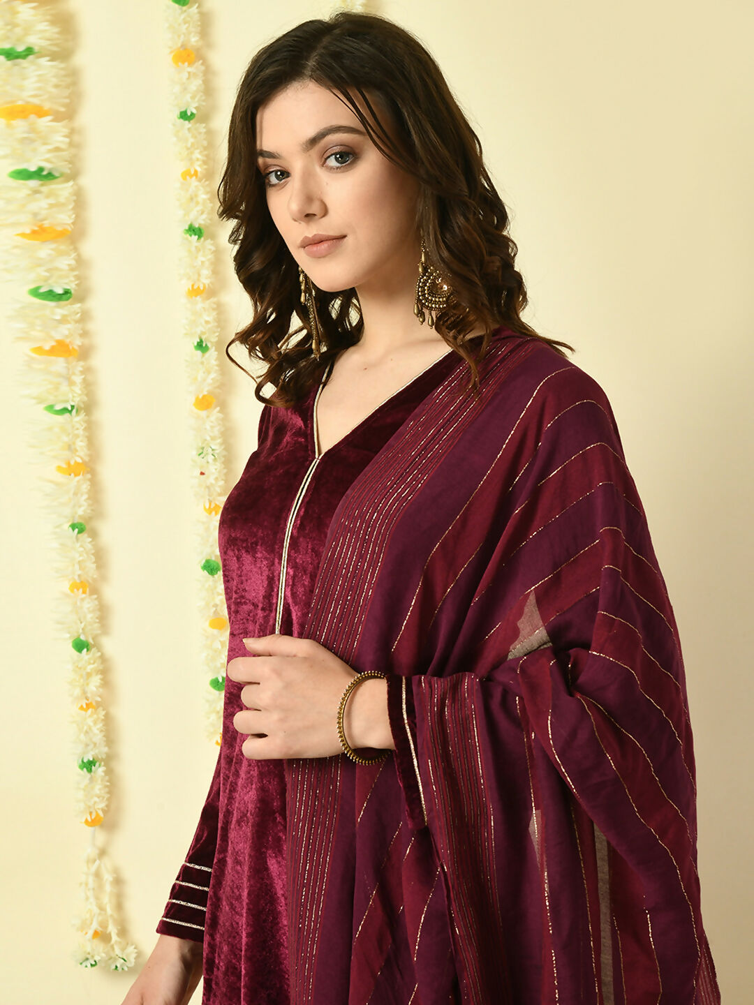 Myshka Women's Magenta Velvet Kurta & Trousers With Dupatta Party Sets | Grocsy