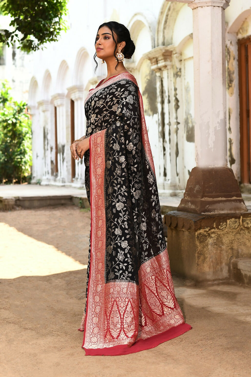 Joban Fashion Black Crepe Chiffon Pure Handloom Banarasi Silk Saree | Grocsy