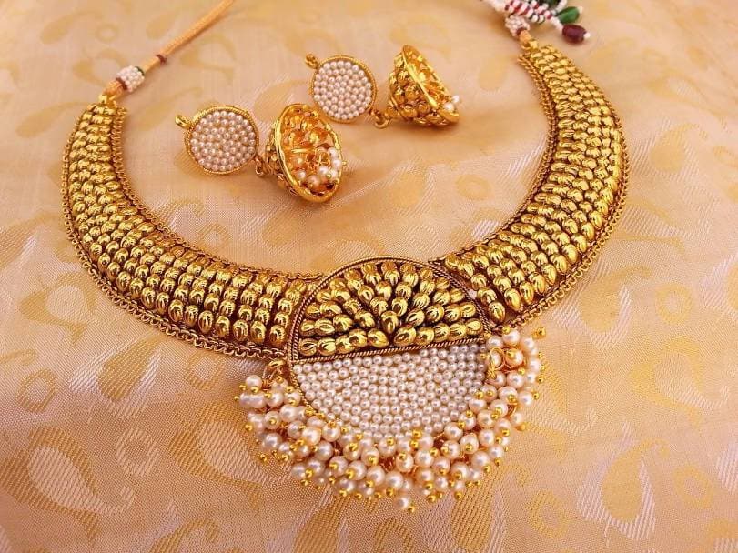 White Pearls Antique Necklace Set | Grocsy