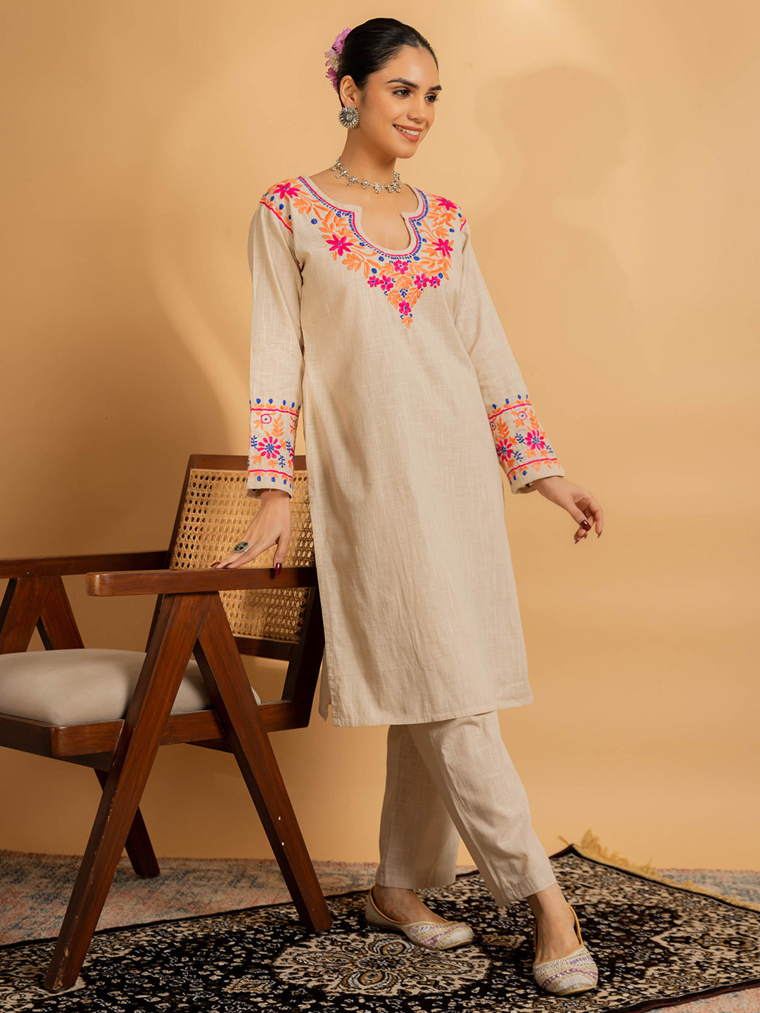 HOUSE OF KARI Floral Embroidered Chikankari Kurta With Palazzo | Grocsy