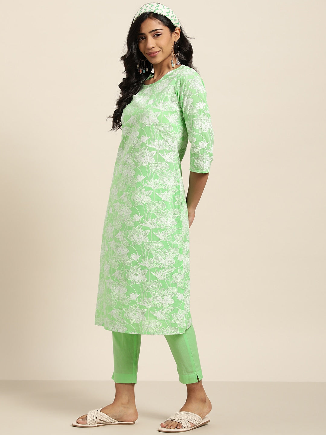 Sangria Women Green Floral Printed Pure Cotton Kurta with Trousers | Grocsy