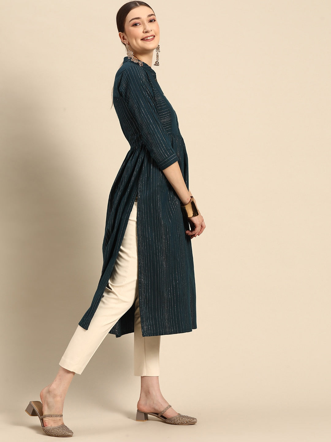 Sangria Women Navy Blue Striped Kurta | Grocsy