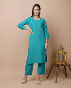 Kaajh Women's Green Solid Mirror Embellishment Kurta | Grocsy