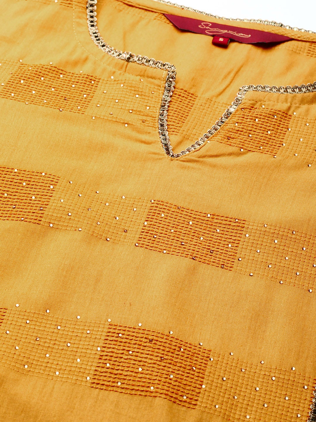 Sangria Embellished Cotton Kurta | Grocsy