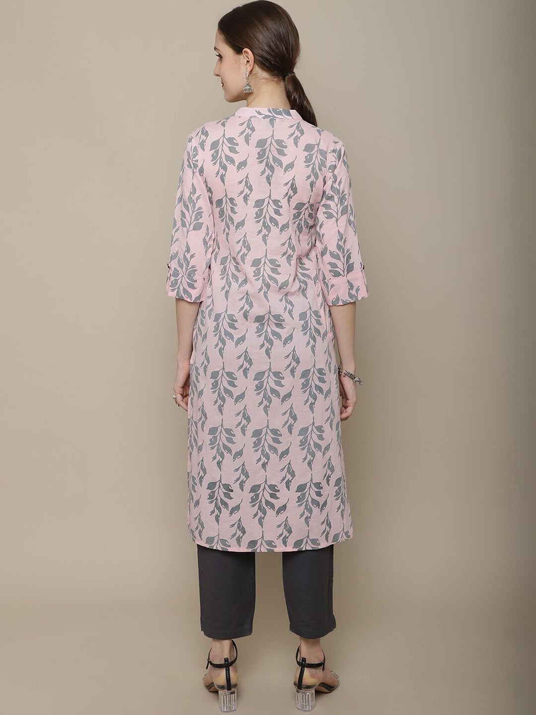 Sangria Women Pink & Grey Floral Printed Kurta | Grocsy