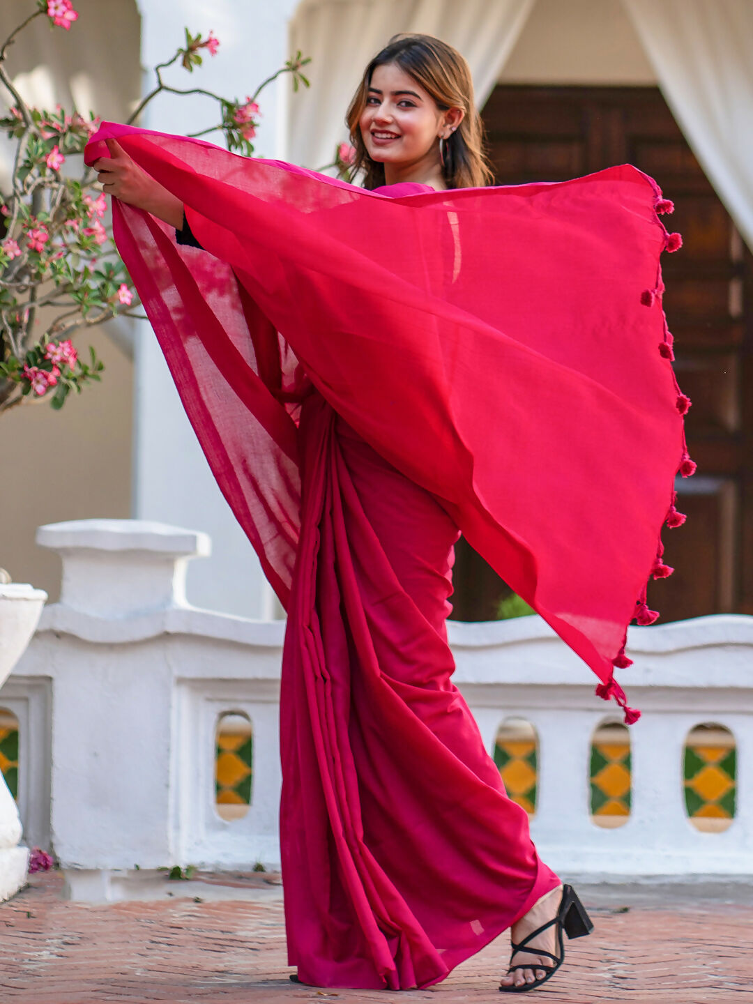 Zibaa Hand-Dyed Mul Cotton Pink Saree with Tassels | Grocsy