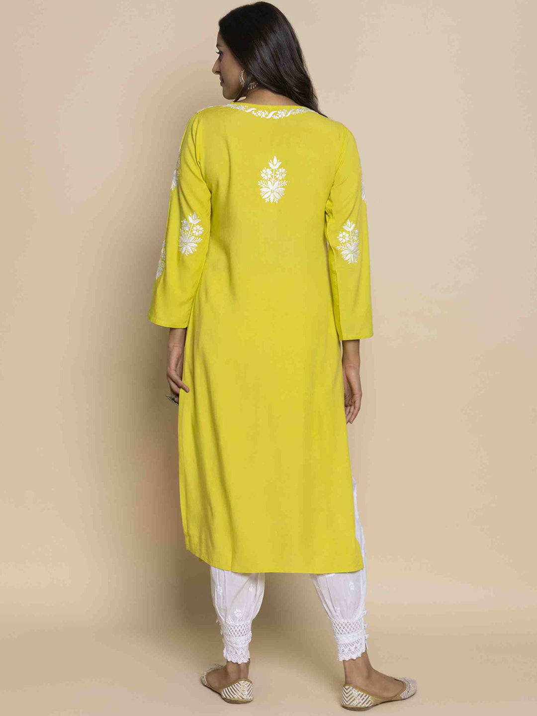 HOUSE OF KARI Floral Embroidered Chikankari Straight Kurta | Grocsy
