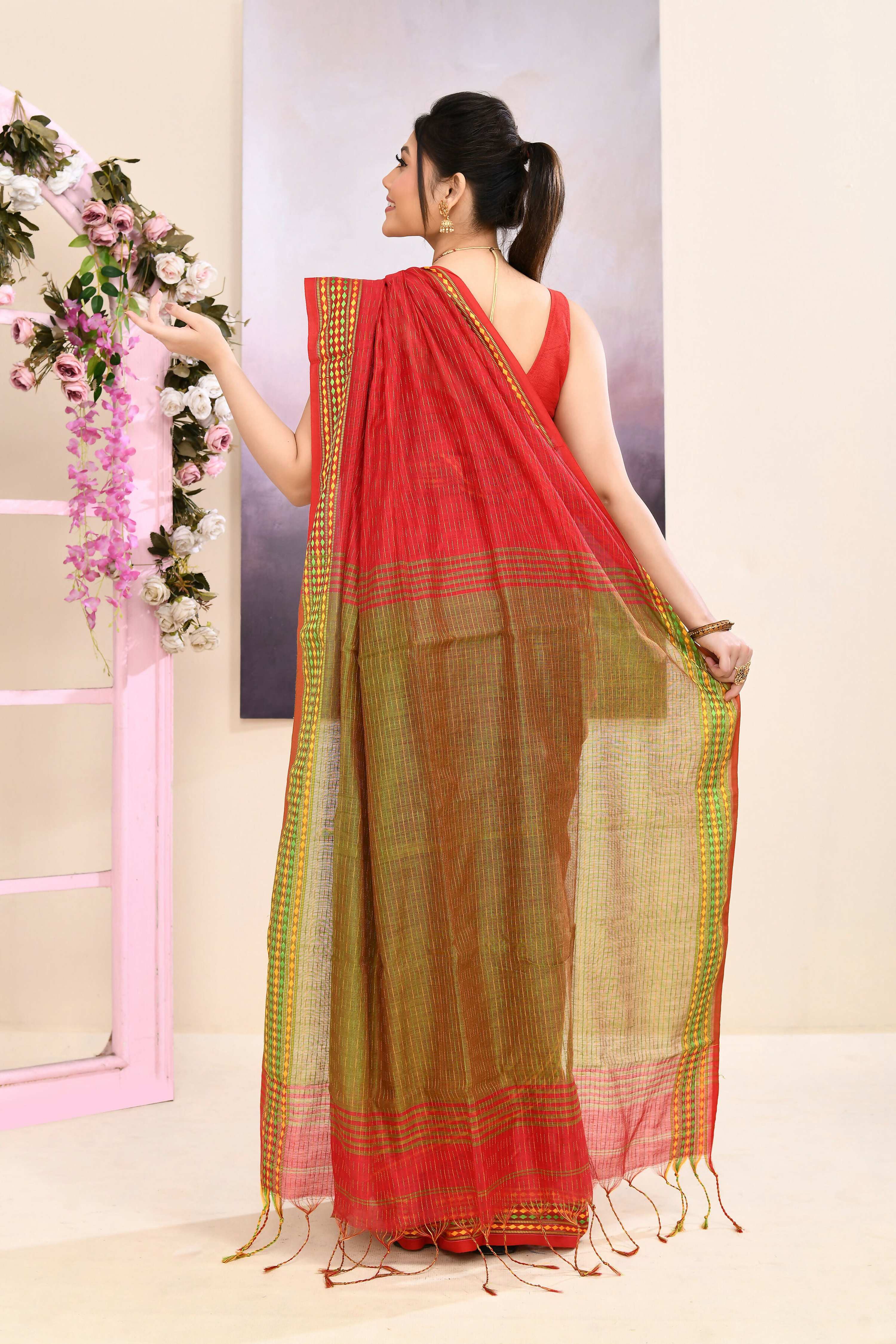 Piyari Fashion Women's Red Embellished Cotton Blend Jamdani Saree | Grocsy