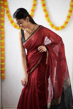DEIANA'S Beautiful Designer Golden zari Soft Cotton Saree - Red | Grocsy