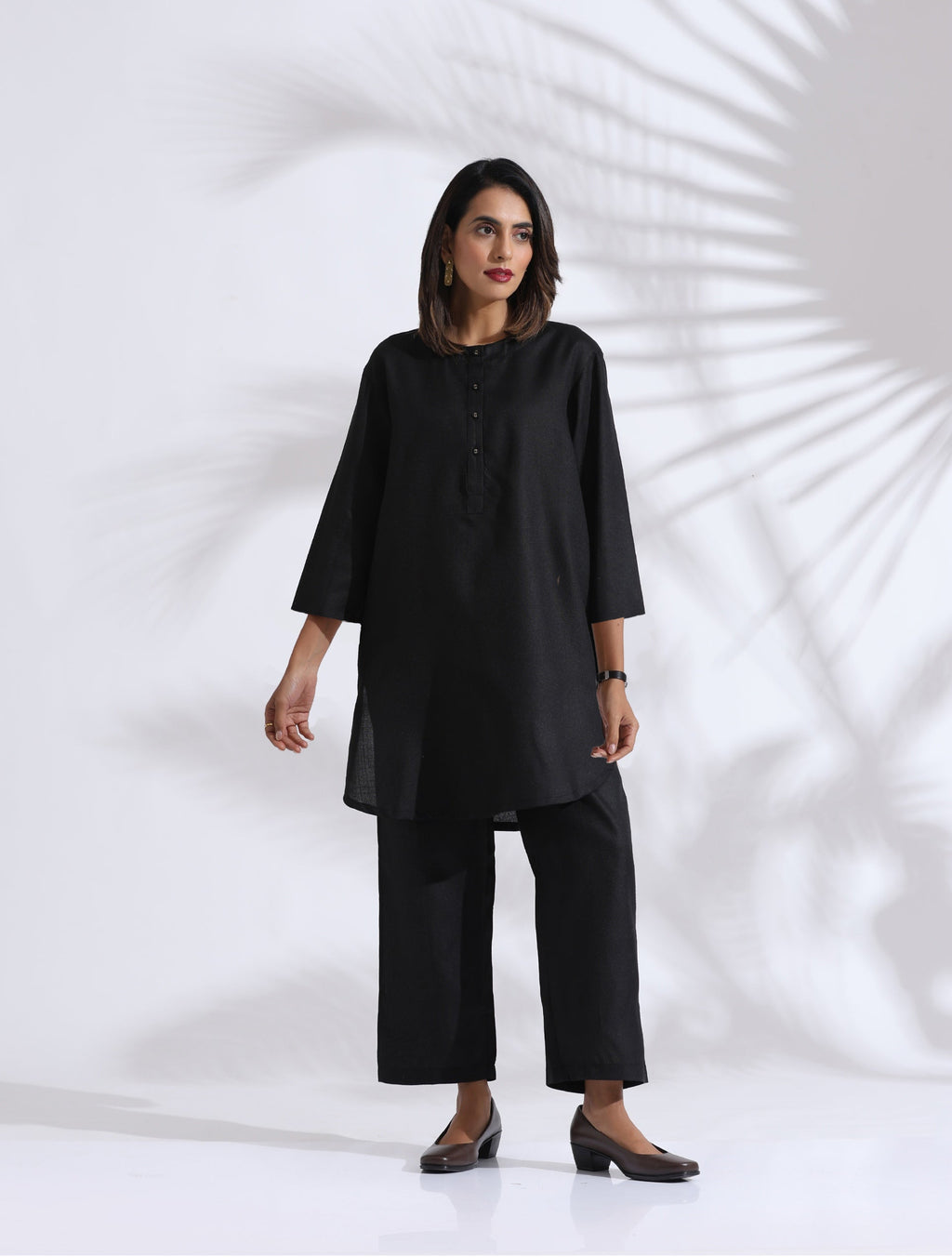 trueBrowns Black Slub Kurta Co-ord Set | Grocsy