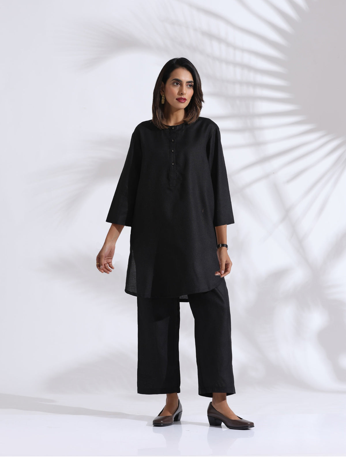 trueBrowns Black Slub Kurta Co-ord Set | Grocsy