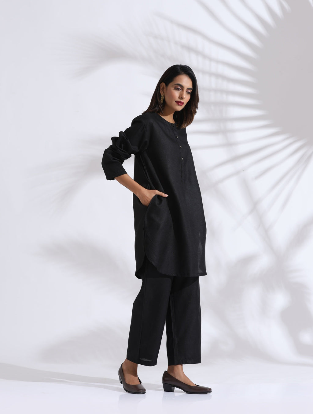 trueBrowns Black Slub Kurta Co-ord Set | Grocsy