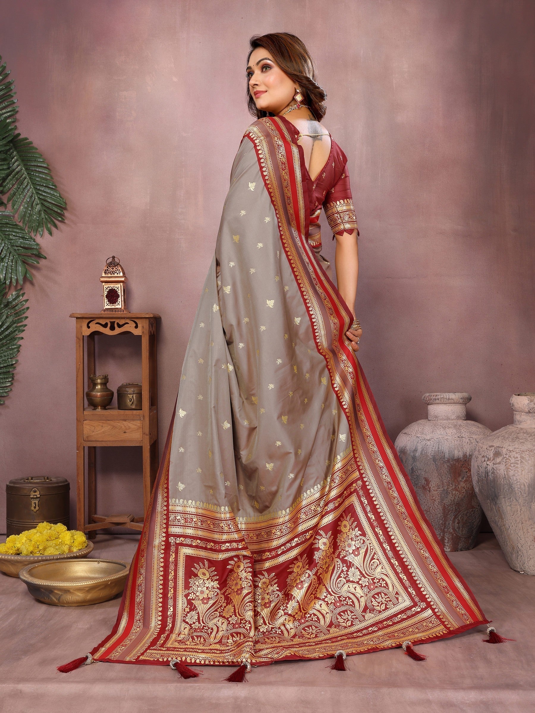 Anaita Grey Handloom Kalamkari Silk Saree With Zari Woven Work | Grocsy