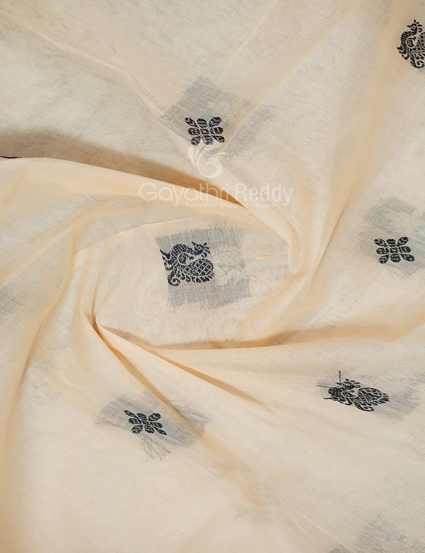 Kalanetha Shades of Cream Pure Kanchi Cotton Saree With Kanchi Traditional Border By Gayathri Reddy Designer Studio | Grocsy