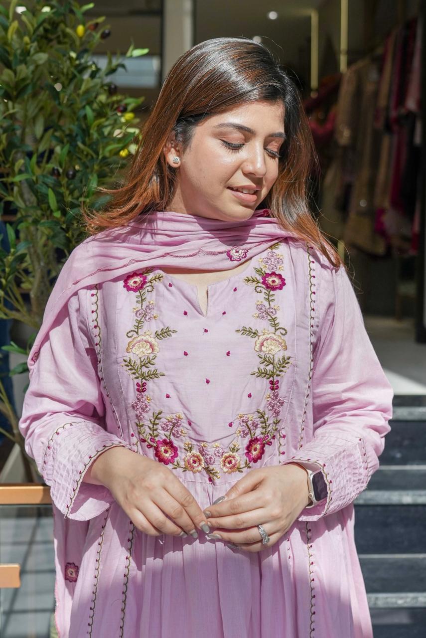 Vegaa Fashion Light Pink Chanderi Silk Embroidered Salwar Suit | Grocsy