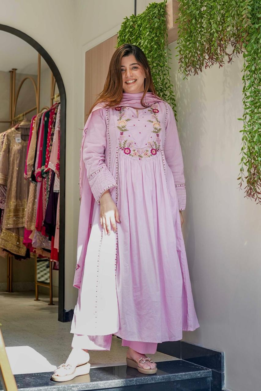 Vegaa Fashion Light Pink Chanderi Silk Embroidered Salwar Suit | Grocsy