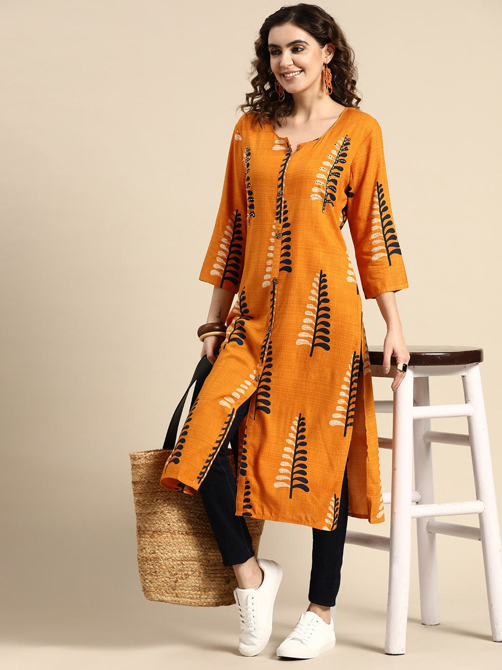 Sangria Women Floral Printed Kurta | Grocsy