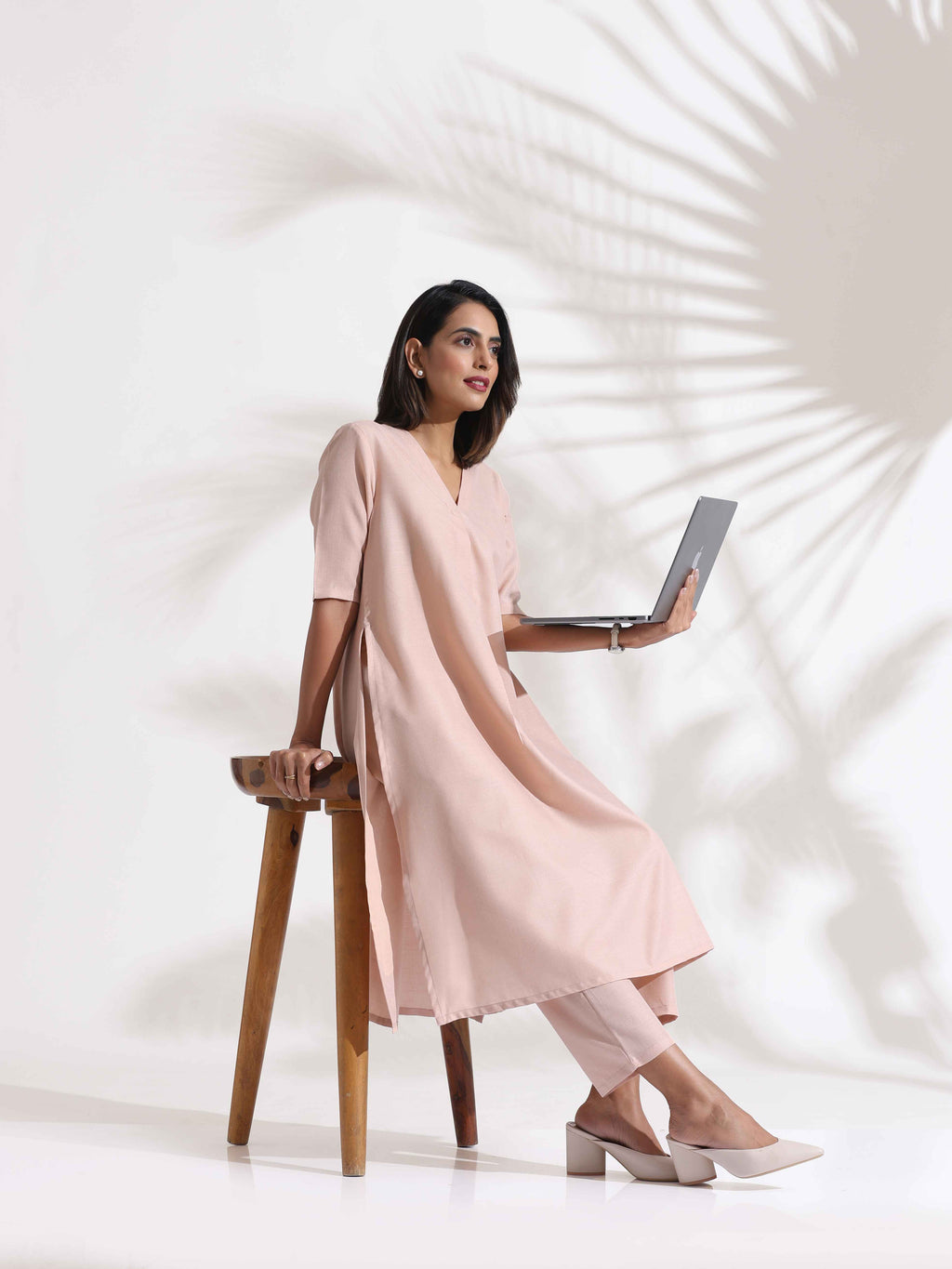 trueBrowns Light Pink Slub Kurta Set | Grocsy